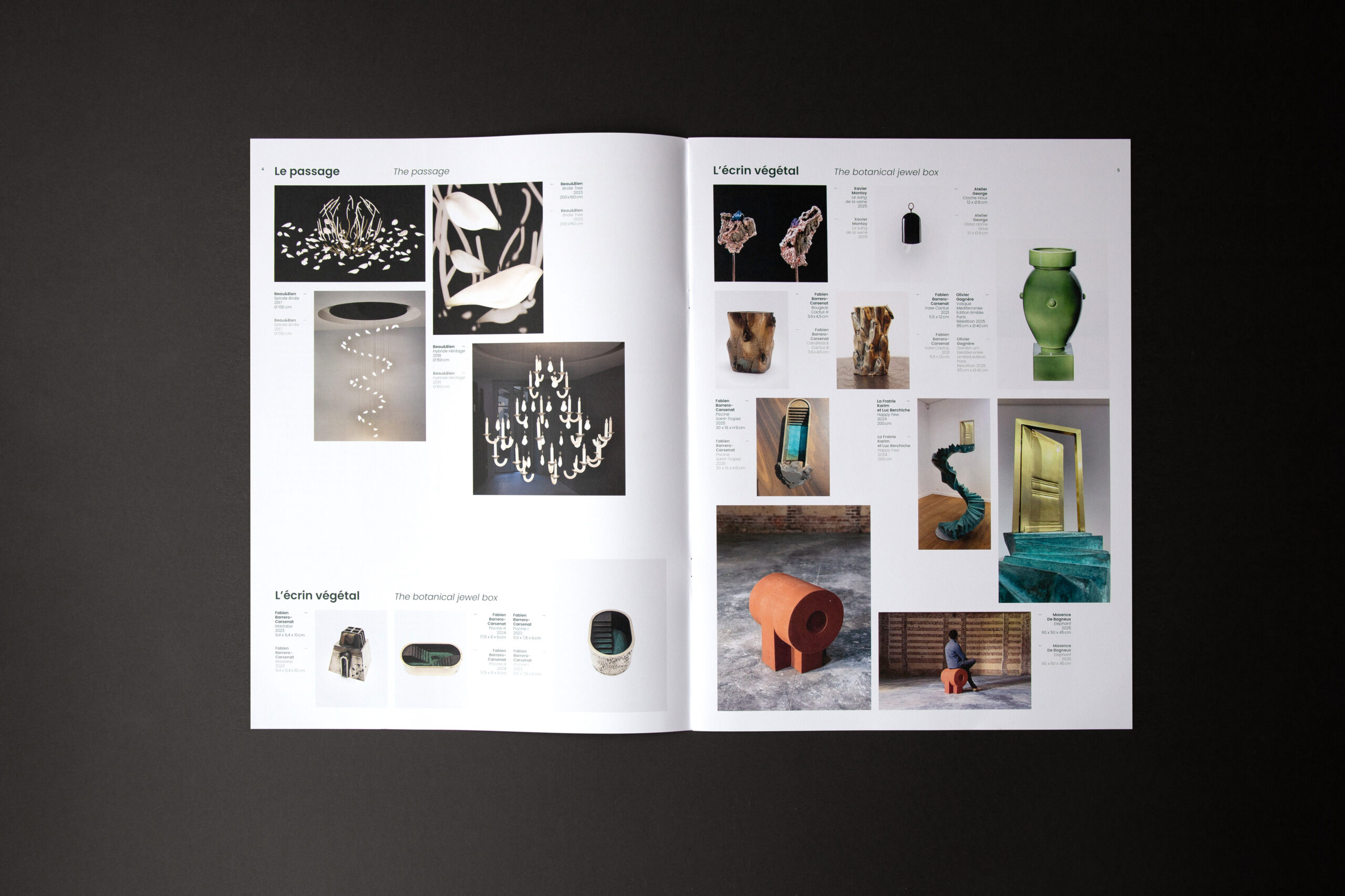 Double page intérieure